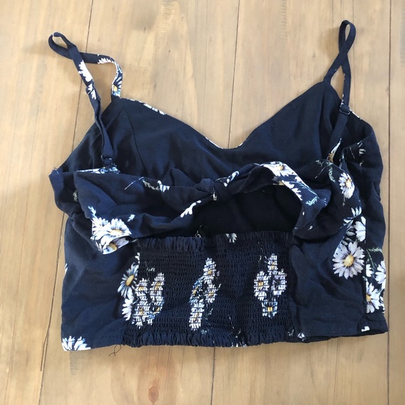 daisy crop top - Picture 2 of 2